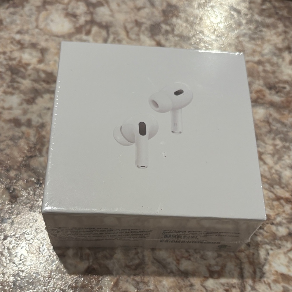Apple AirPods Pro - Sleek White Design